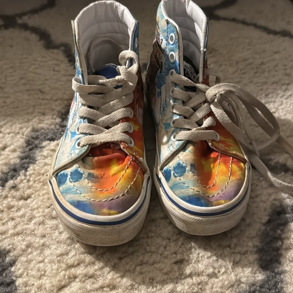 Boys vans worn but still in good condition. - Picture 3 of 6